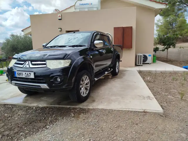 Mitsubishi L200