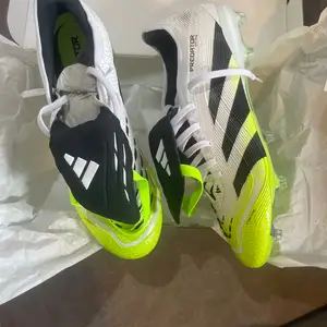 Elite addidas predators, Larnaca — Meneou