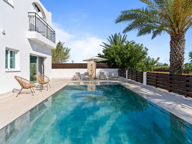 4-bedroom detached house to rent, Επαρχία Αμμοχώστου — Αγία Τριάδα