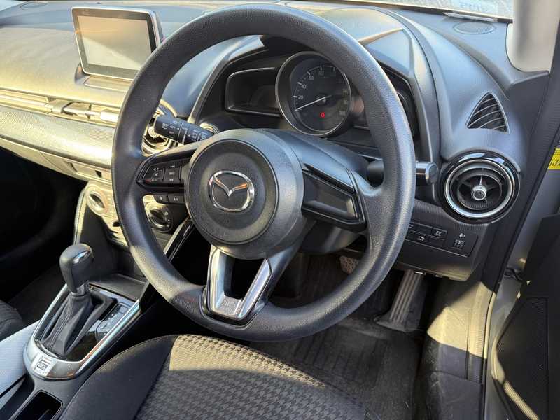 Mazda Demio 1,3L 2017