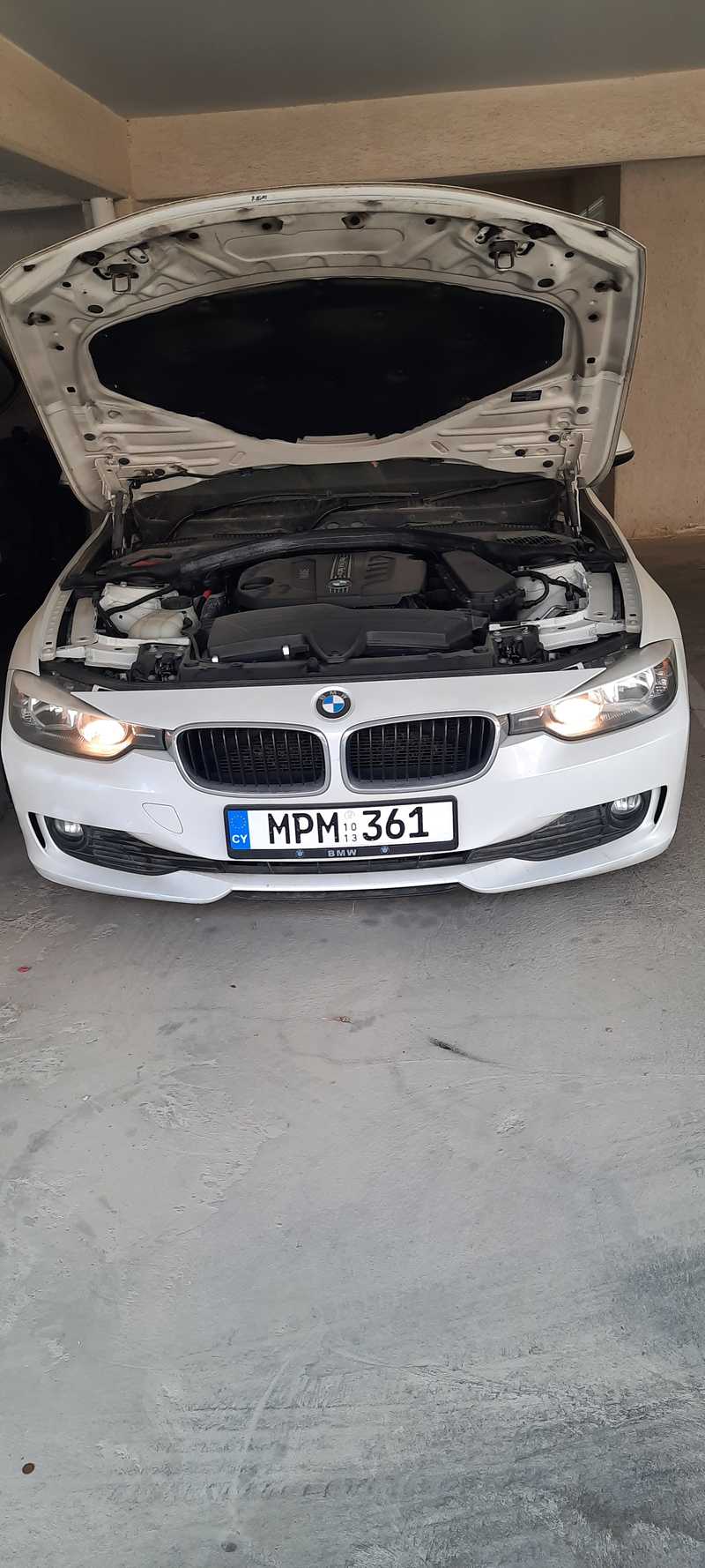 2013 BMW 3-Series 2,0L 2013 Cyprus