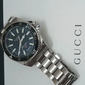 Gucci dive quartz stainless steel 200m, Larnaca — Dekeleia