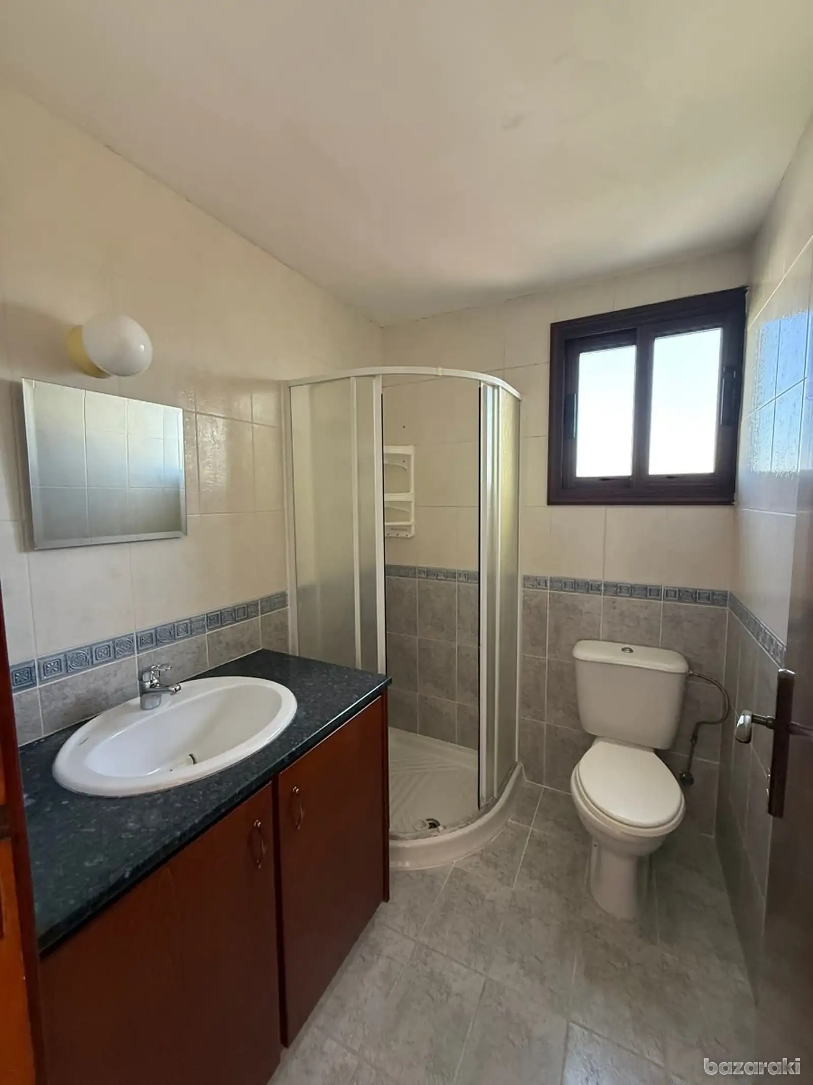 House, 3 bedrooms — 4