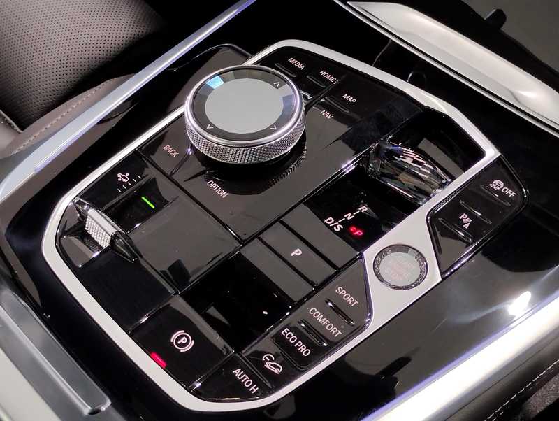 2024 BMW X7 3,0L 2024 Cyprus