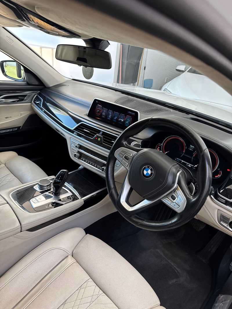 2016 BMW 7-Series 4,4L 2016 Cyprus