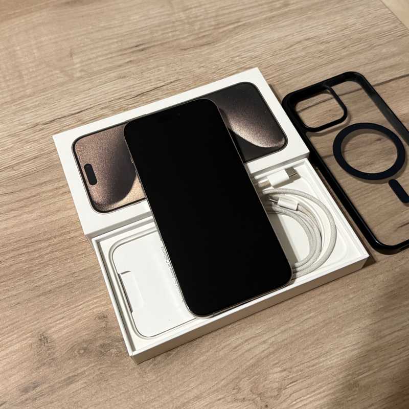 Iphone 15 pro max 256gb battery 84 brand new condition €630