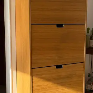 Shoe cabinet, Larnaca — Dekeleia