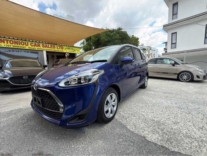 Toyota Sienta 1,5L 2022