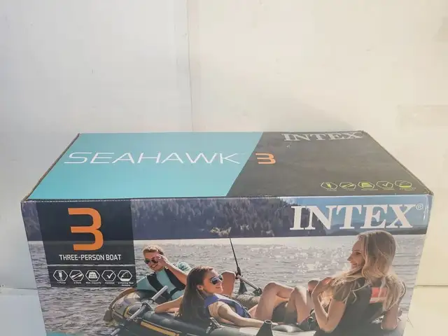 Intex seahawk 3 inflatable boat, Επαρχία Λάρνακας — Λάρνακα - Αρχ Μακάριος ΙΙΙ