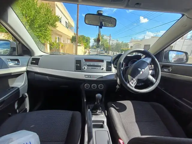 Mitsubishi Lancer
