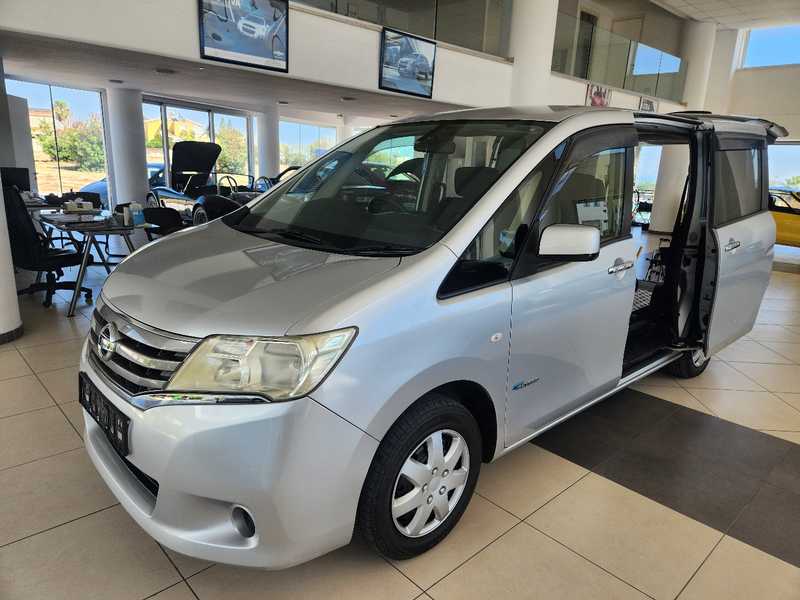 2014 Nissan Serena 2,0L 2014 Cyprus