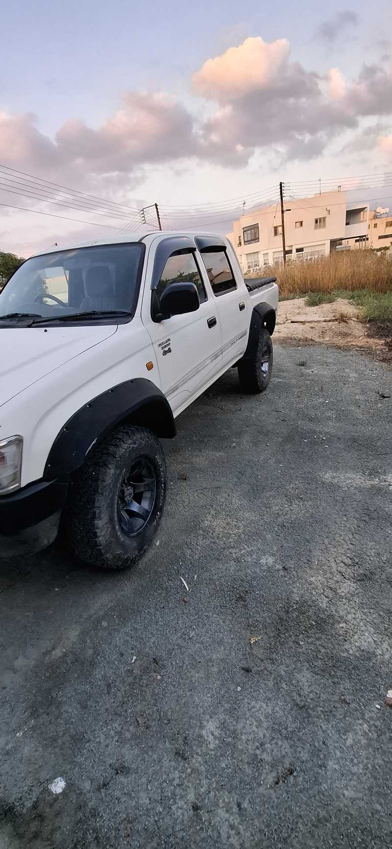 2000 Toyota Hilux 2,4L 2000 Cyprus