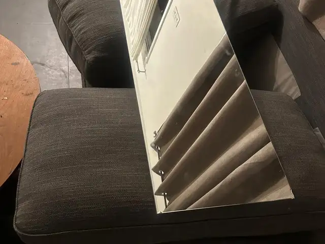 Wall mirror, Επαρχία Λεμεσού — Λεμεσός - Ζακάκι