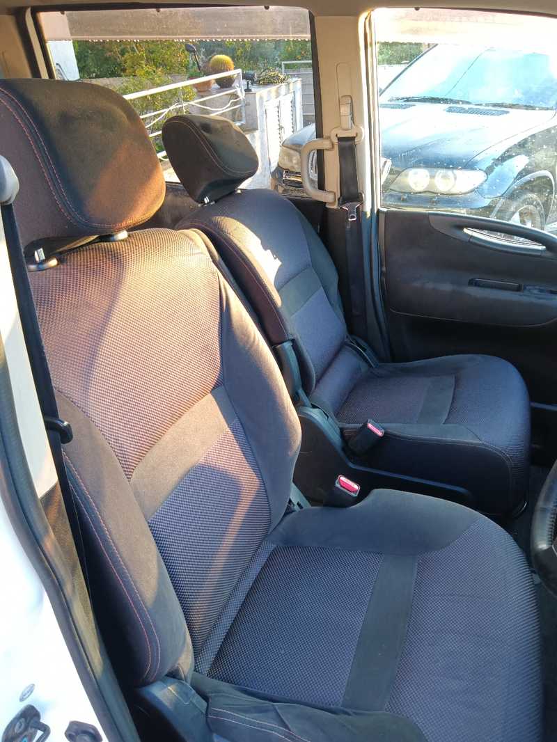 2010 Nissan Serena 2,0L 2010 Cyprus