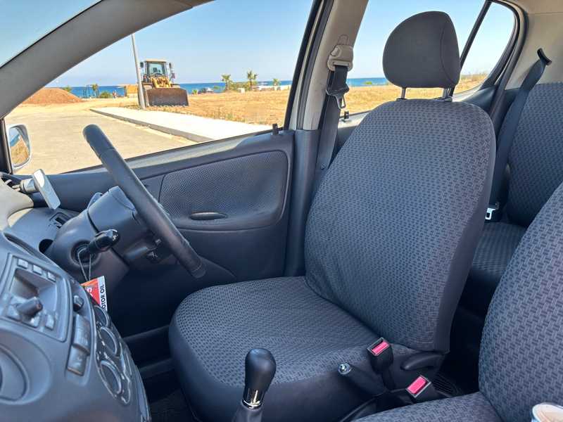 2005 Toyota Yaris 1,3L 2005 Cyprus