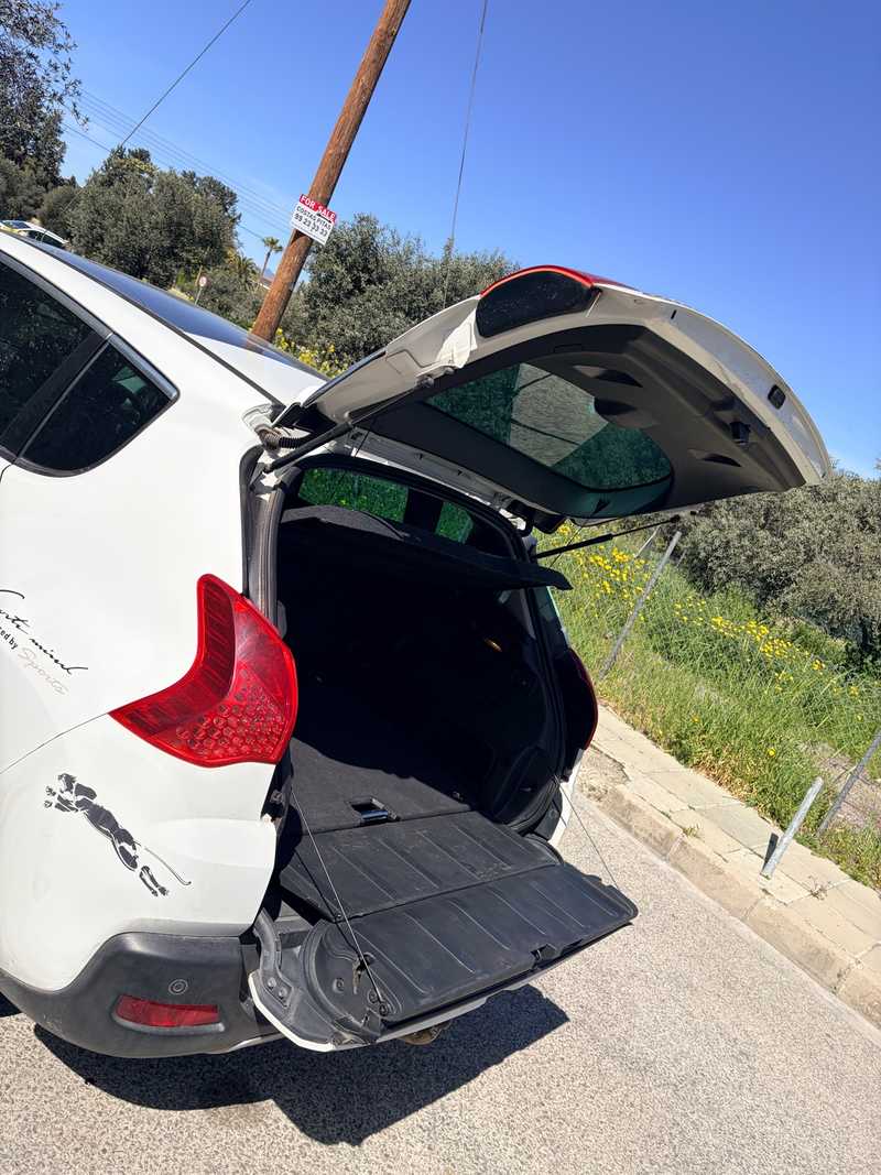 2013 Peugeot 3008 2,0L 2013 Cyprus
