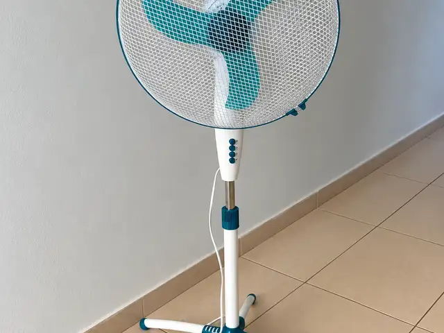 Standing fan - like new, Paphos — Chlorakas
