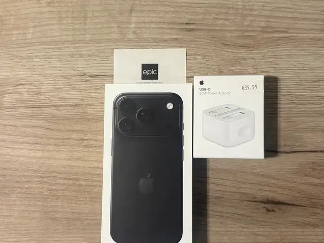 Iphone 18 pro 256gb black brand new sealed in the box with receipt from epic, Nicosia — Strovolos - Stavros
