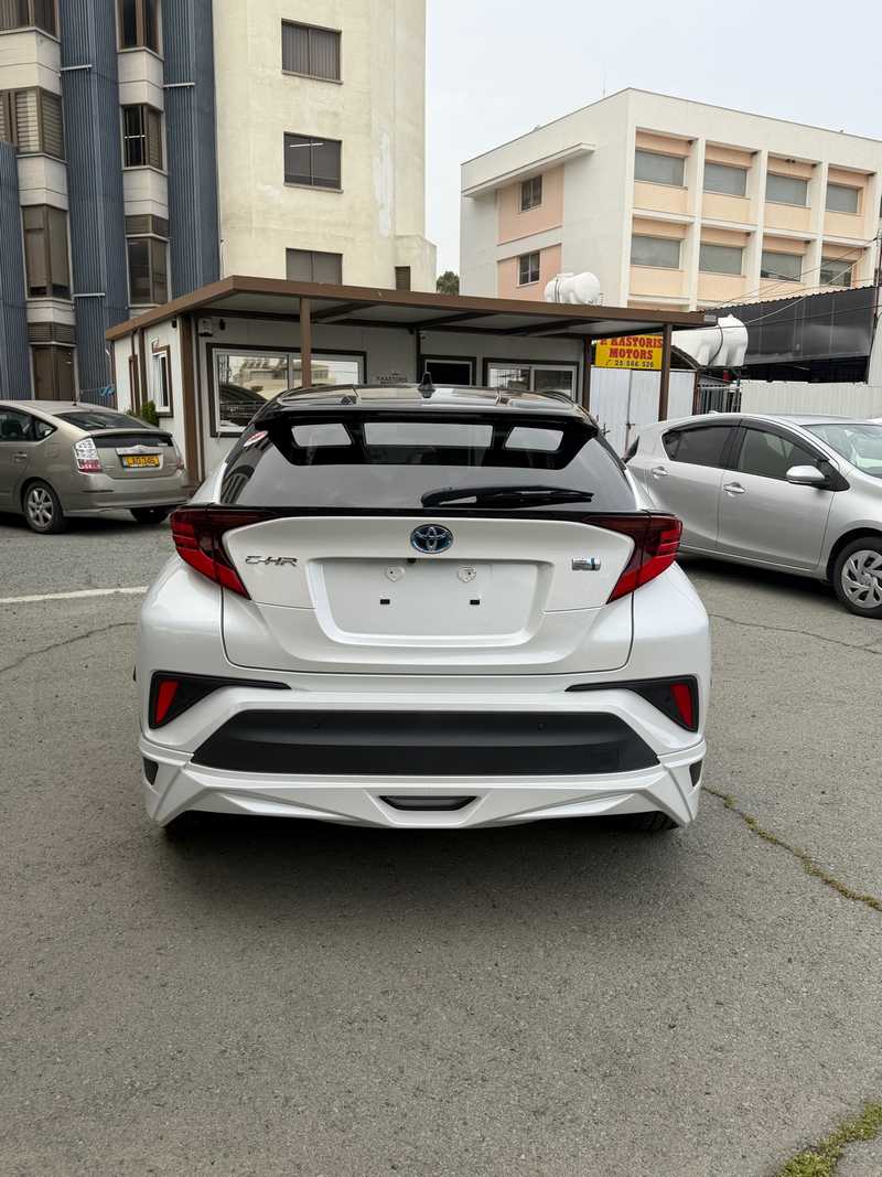 2021 Toyota C-HR 1,8L 2021 Cyprus