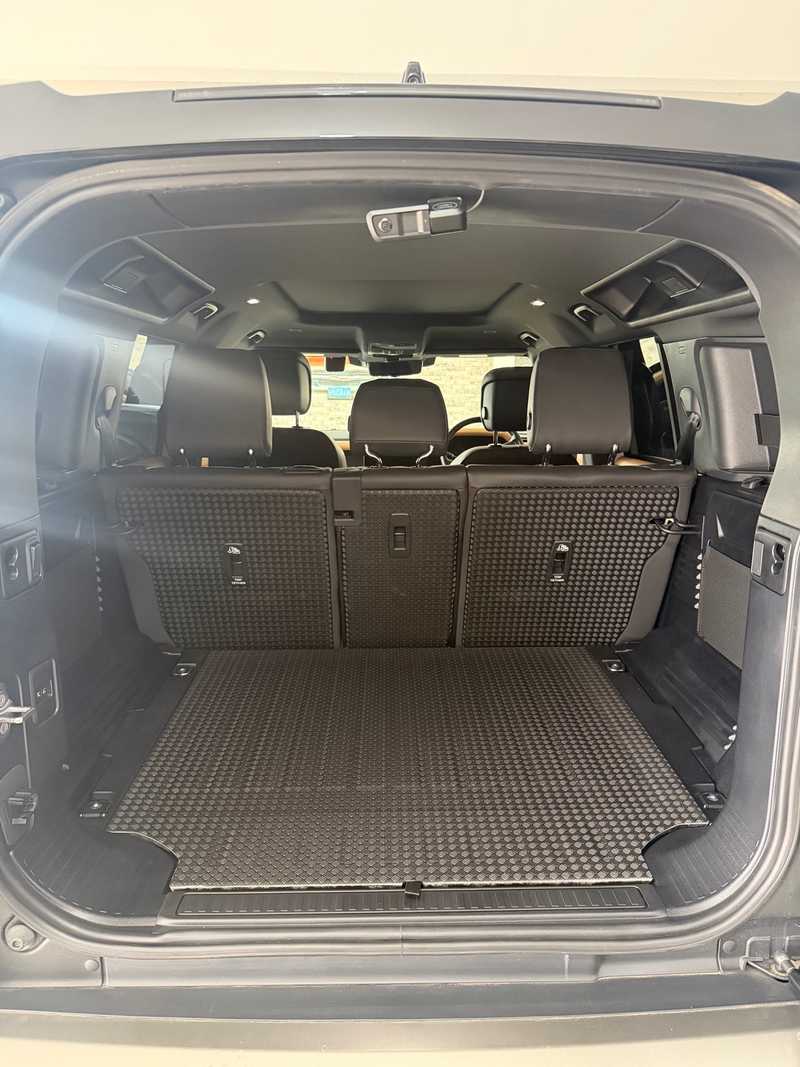 2025 Land Rover Defender 3,0L 2025 Cyprus
