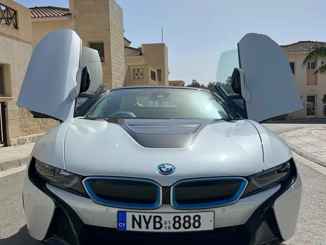BMW i8