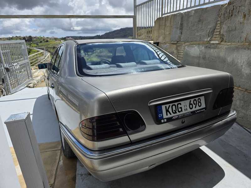 1999 Mercedes-Benz E-Class 2,0L 1999 Cyprus