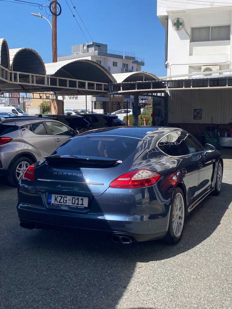 2011 Porsche Panamera 4,8L 2011 Cyprus
