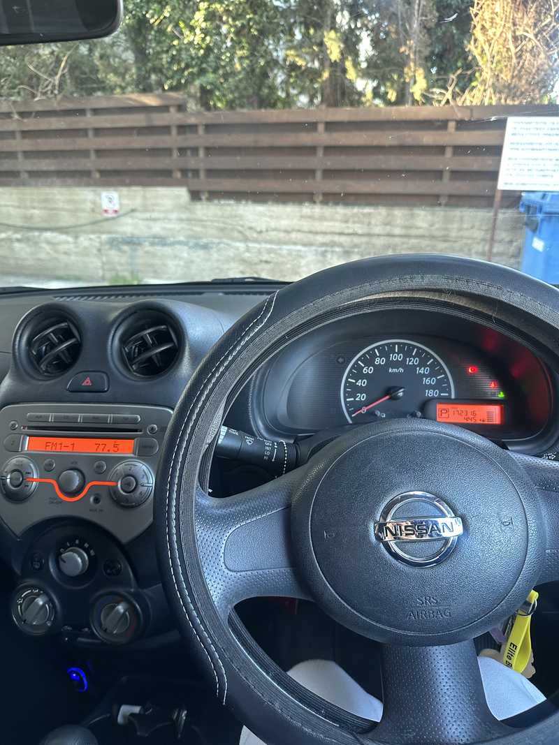 Nissan March 1,2L 2012