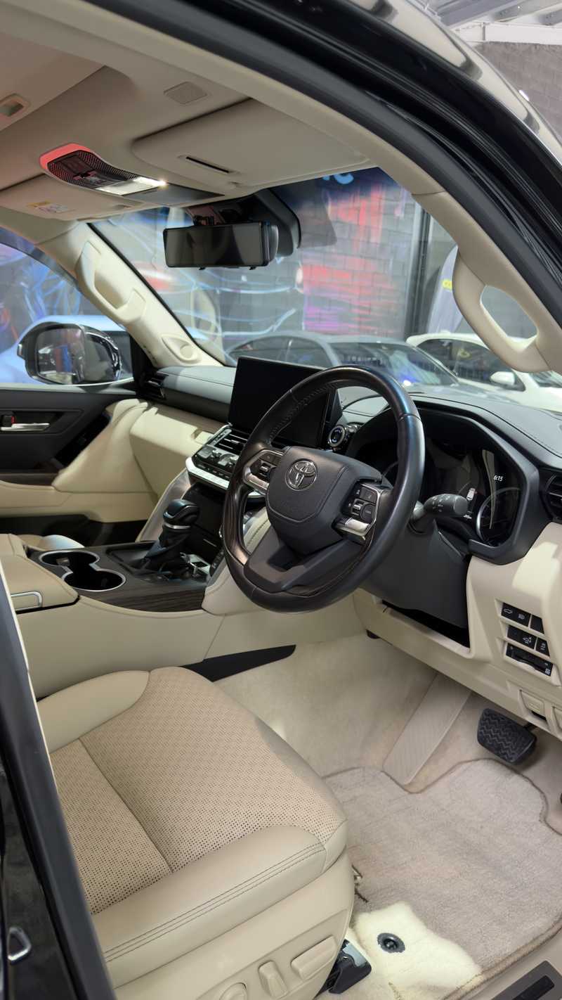 2023 Toyota Land Cruiser 300 3,3L 2023 Cyprus