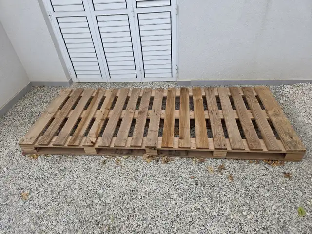 Wooden Palett 267x102x15, Famagusta — Agia Thekla