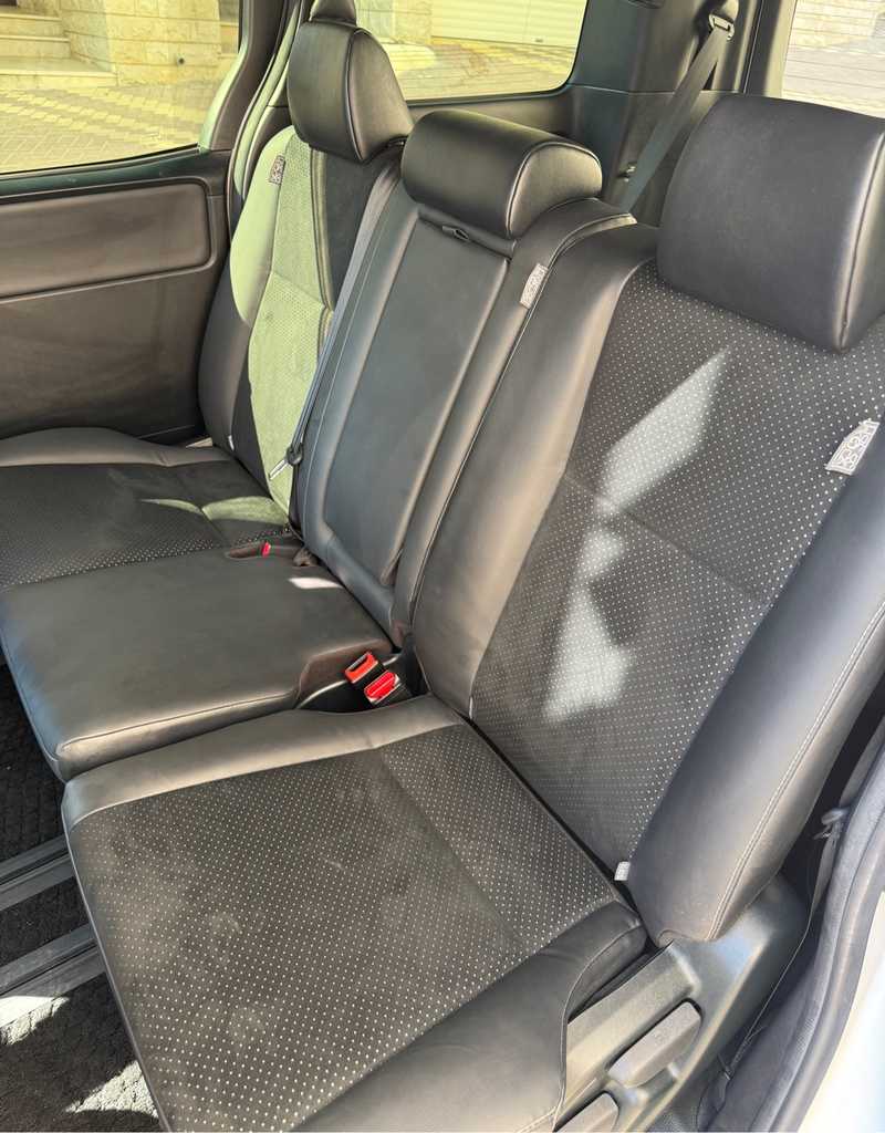 2021 Toyota Voxy 2,0L 2021 Cyprus
