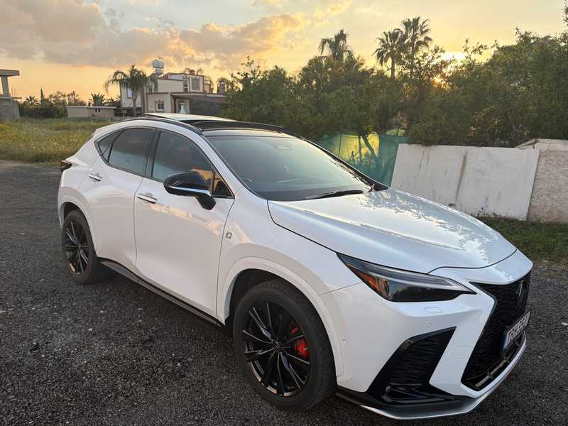 Lexus NX 2,5L 2022