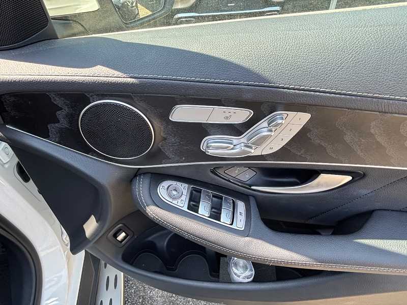 2022 Mercedes-Benz GLC-Class 2,0L 2022 Cyprus