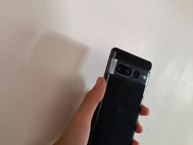 Google pixel 7 pro, Nicosia — Strovolos - Enthomar Kyprianos