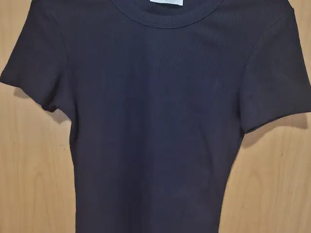 Black t-shirt, Επαρχία Λάρνακας — Δροσιά