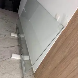 Shower glass, Επαρχία Λευκωσίας — Στρόβολος - Δασούπολη