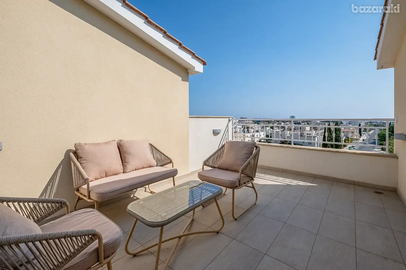 Maisonette, 3 bedrooms — 12