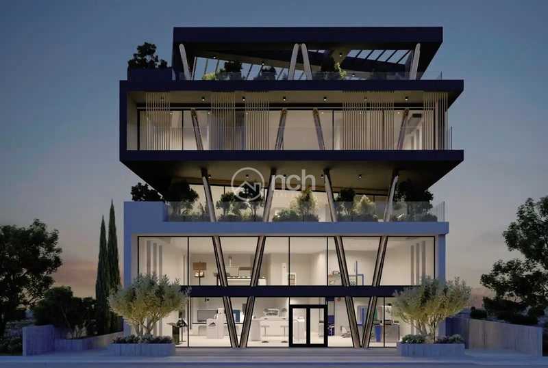 Commercial building in kato polemidia