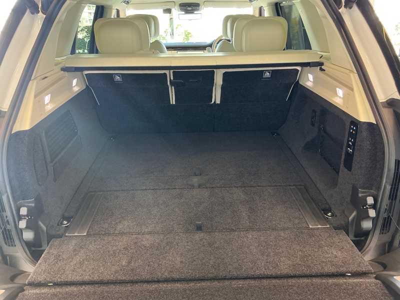 2023 Land Rover Range Rover 4,4L 2023 Cyprus