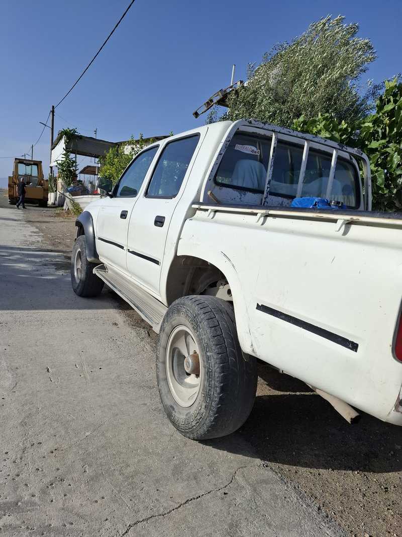 2002 Toyota Hilux 2,8L 2002 Cyprus