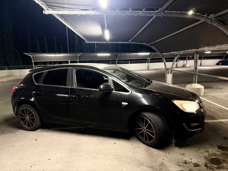 2015 Opel, Vauxhall Astra 2,0L 2015 Cyprus