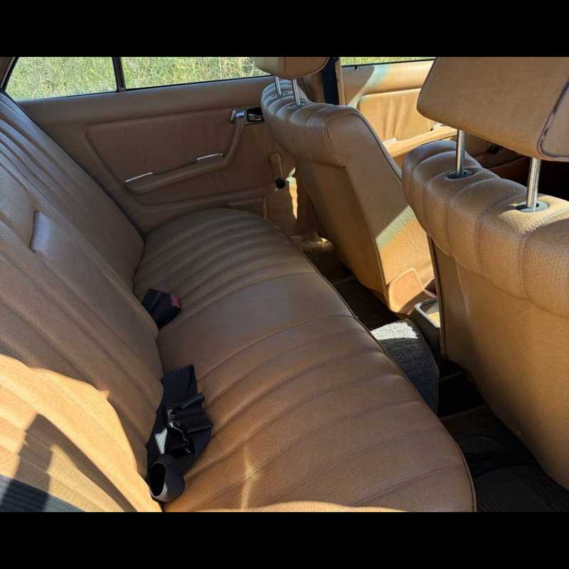 1983 Mercedes-Benz E-Class 2,2L 1983 Cyprus