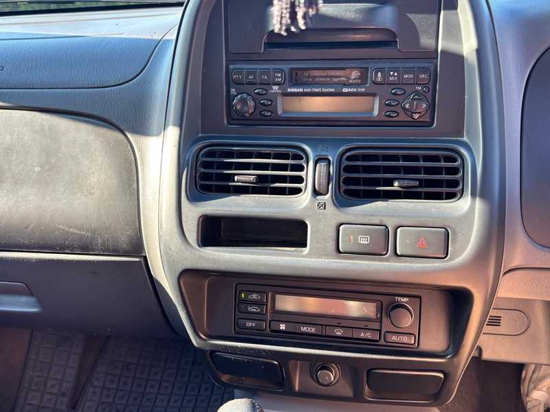 2002 Nissan Navara 2,5L 2002 Cyprus