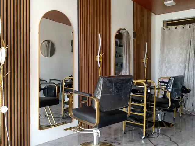 Salon painting and wall decoration services in paphos, Nicosia — Kato Koutrafas