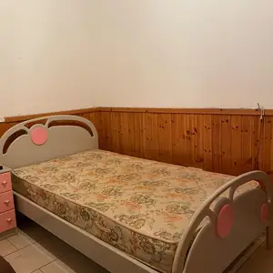mono krevati, Nicosia — Palaiometocho