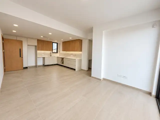 3-bedroom apartment to rent, Paphos — Paphos - Universal