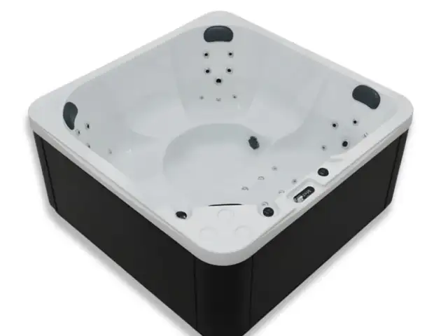Crystec spas family fun deluxe hot tub, Επαρχία Λεμεσού — Μονιάτης