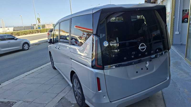 2023 Nissan Serena 2,0L 2023 Cyprus