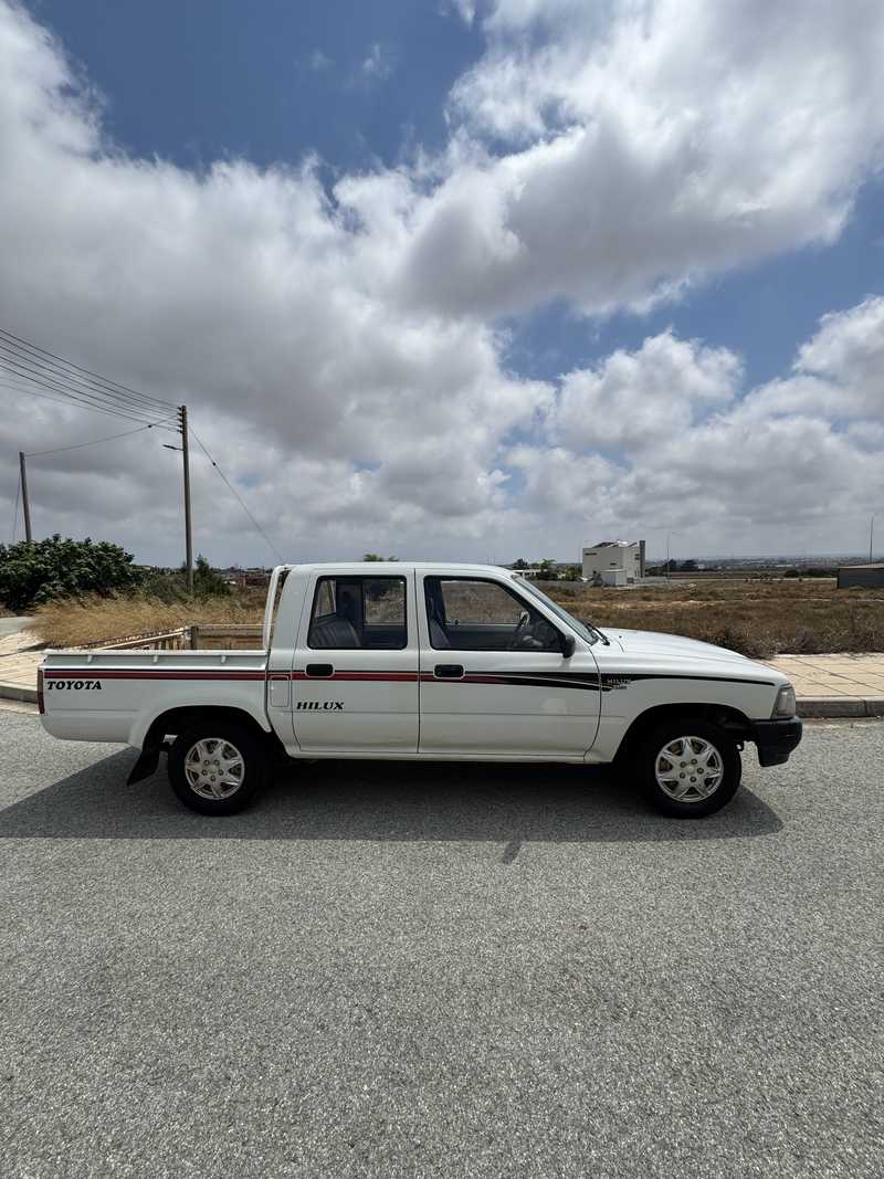 1997 Toyota Hilux 2,4L 1997 Cyprus