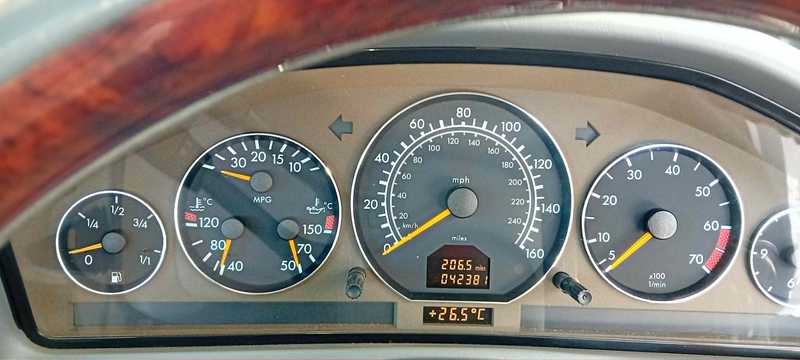 2000 Mercedes-Benz SL-Class 3,2L 2000 Cyprus